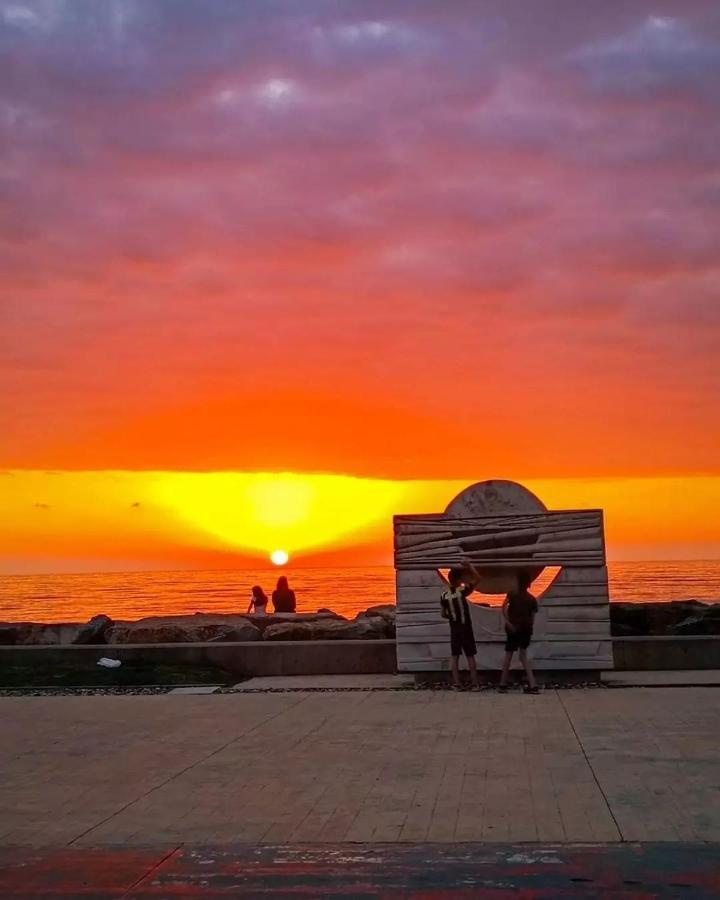 Batumi Luxury Resort & Sea View Aparthotel Екстер'єр фото